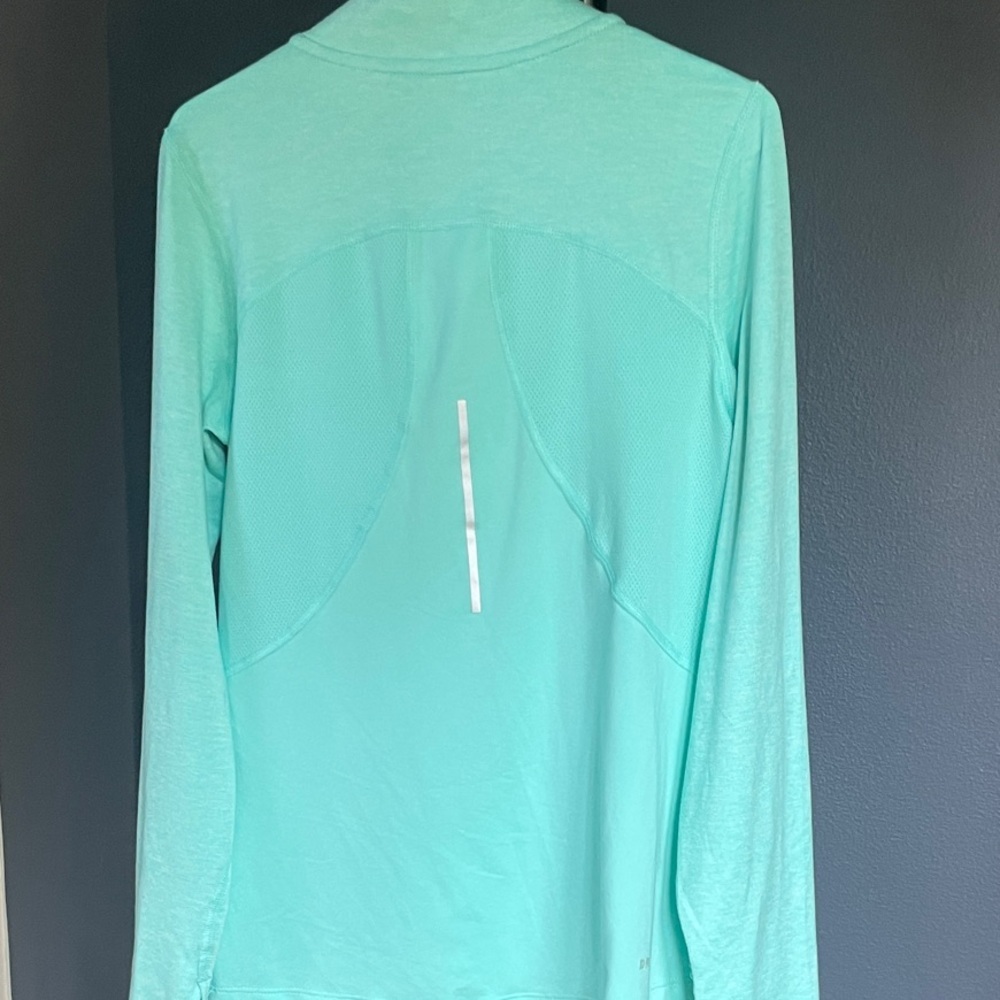 Nike Girl's Dri-Fit 1/2 Zip Top, Size Girls Medium- Excellent Condition - Picture 3 of 6